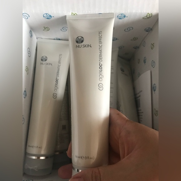 3 TUBES! AgeLOC Dermatic Effects Nuskin - Picture 6 of 16